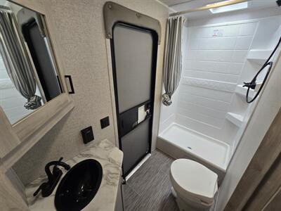 2023 East to West Silver Lake 26BHLE   - Photo 9 - Liberty, TX 77575