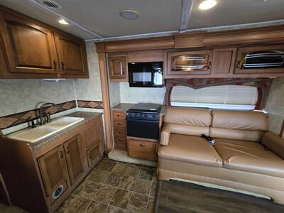 2010 Jayco Greyhawk 31FS   - Photo 7 - Liberty, TX 77575