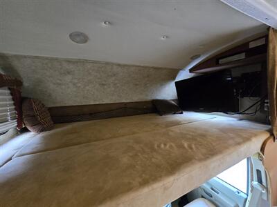 2010 Jayco Greyhawk 31FS   - Photo 9 - Liberty, TX 77575