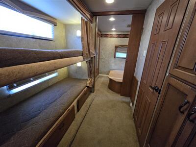 2010 Jayco Greyhawk 31FS   - Photo 14 - Liberty, TX 77575