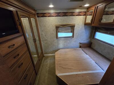 2010 Jayco Greyhawk 31FS   - Photo 15 - Liberty, TX 77575