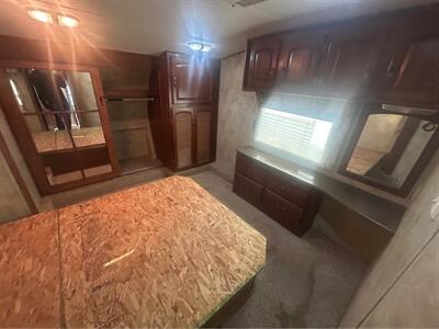 2012 Keystone Avalanche 345TG   - Photo 5 - Liberty, TX 77575