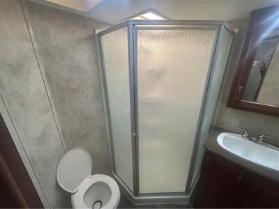 2012 Keystone Avalanche 345TG   - Photo 6 - Liberty, TX 77575