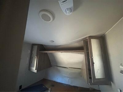 2018 Palomino Puma 30-DB   - Photo 3 - Liberty, TX 77575