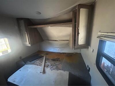 2018 Palomino Puma 30-DB   - Photo 5 - Liberty, TX 77575