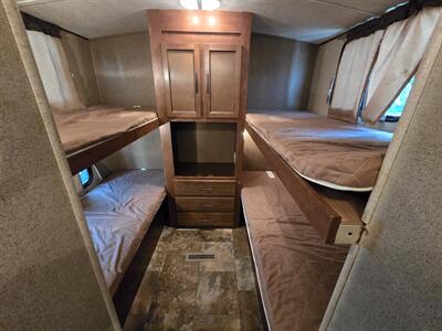 2015 Forest River Surveyor SC294QBLE   - Photo 5 - Liberty, TX 77575