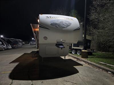 2012 Keystone Montana 295RKD   - Photo 11 - Liberty, TX 77575