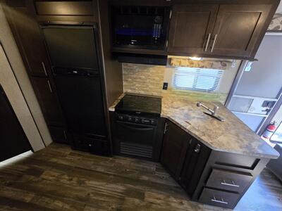 2015 Forest River Grey Wolf 26RL   - Photo 7 - Liberty, TX 77575