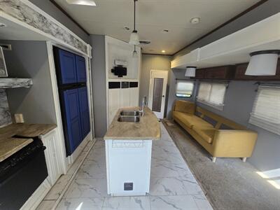 2014 Open Range 427BHS   - Photo 3 - Liberty, TX 77575