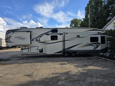 2018 Jayco North Point 377RLBH   - Photo 18 - Liberty, TX 77575