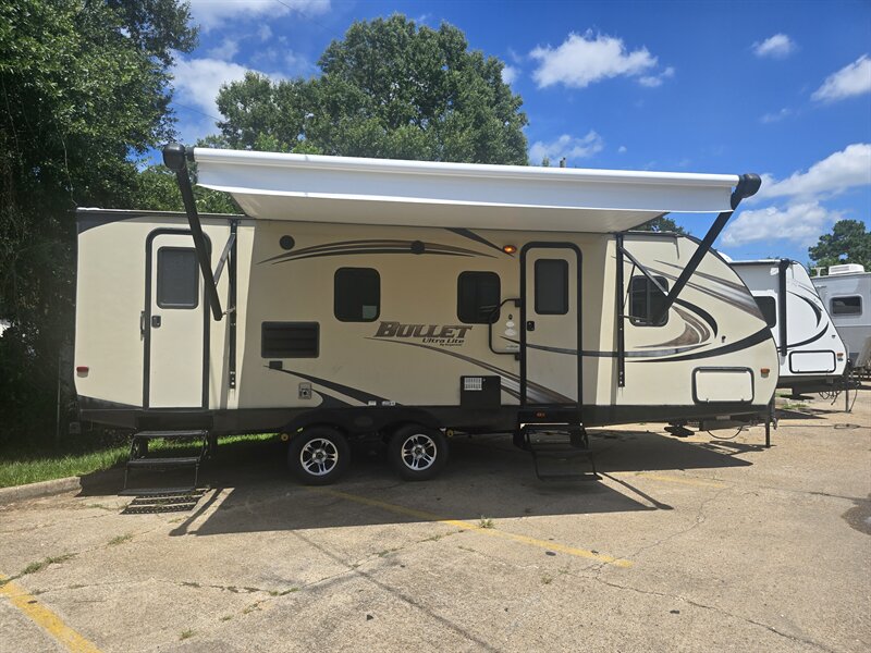 2016 Keystone Bullet 251RBS  