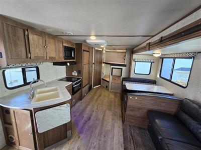 2020 Gulf Stream streamlite 28BBS   - Photo 3 - Liberty, TX 77575