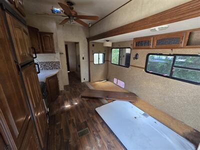 2014 Forest River Wildwood 356QB   - Photo 4 - Liberty, TX 77575