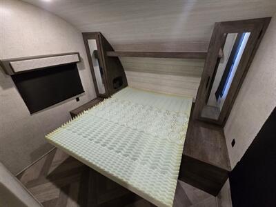 2021 Forest River Wildwood 282QBXL   - Photo 21 - Liberty, TX 77575