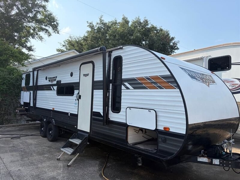 2021 Forest River Wildwood 282QBXL   - Photo 1 - Liberty, TX 77575