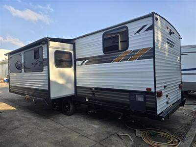 2021 Forest River Wildwood 282QBXL   - Photo 13 - Liberty, TX 77575