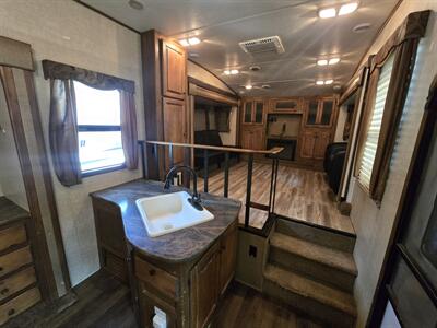 2014 Keystone Sprinter 333FWRLS   - Photo 5 - Liberty, TX 77575