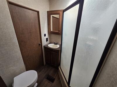 2014 Keystone Sprinter 333FWRLS   - Photo 11 - Liberty, TX 77575