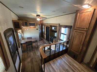 2014 Keystone Sprinter 333FWRLS   - Photo 8 - Liberty, TX 77575