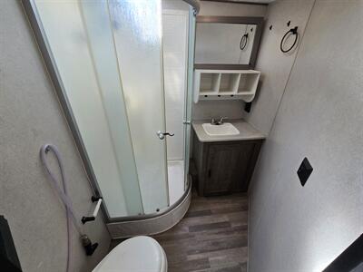 2019 Forest River Vibe 31 BH   - Photo 8 - Liberty, TX 77575