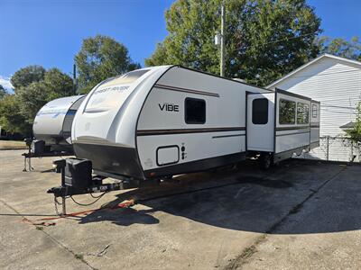 2019 Forest River Vibe 31 BH   - Photo 4 - Liberty, TX 77575