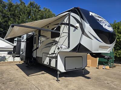 2016 Keystone Avalanche 391TG   - Photo 1 - Liberty, TX 77575