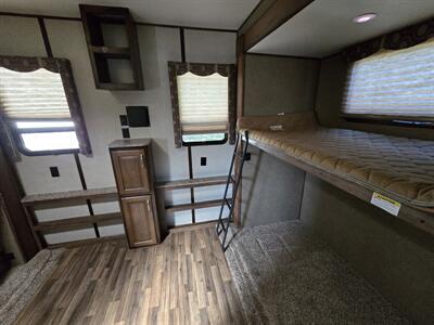 2016 Keystone Avalanche 391TG   - Photo 8 - Liberty, TX 77575