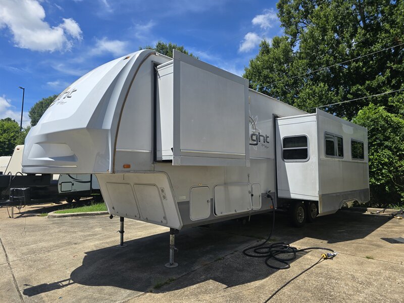 2012 Open Range 305B  