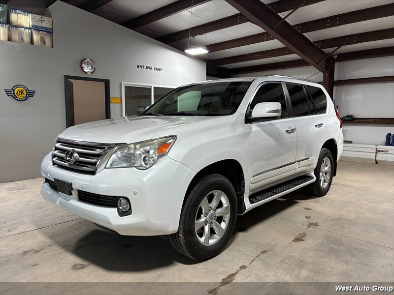 2013 Lexus GX Base's photo