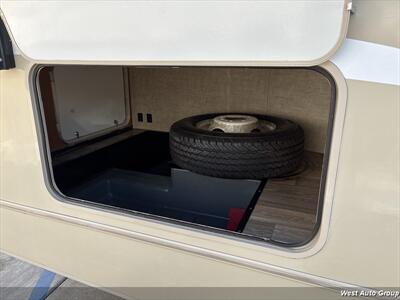 2019 Winnebago Minnie Winnie 22R   - Photo 22 - Santa Fe, NM 87507