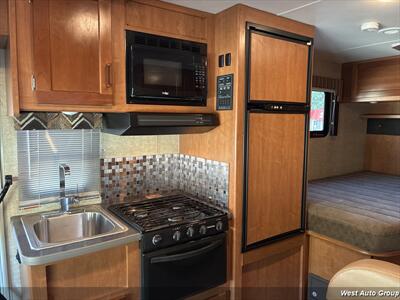 2019 Winnebago Minnie Winnie 22R   - Photo 13 - Santa Fe, NM 87507