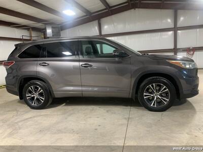 2016 Toyota Highlander XLE   - Photo 4 - Santa Fe, NM 87507