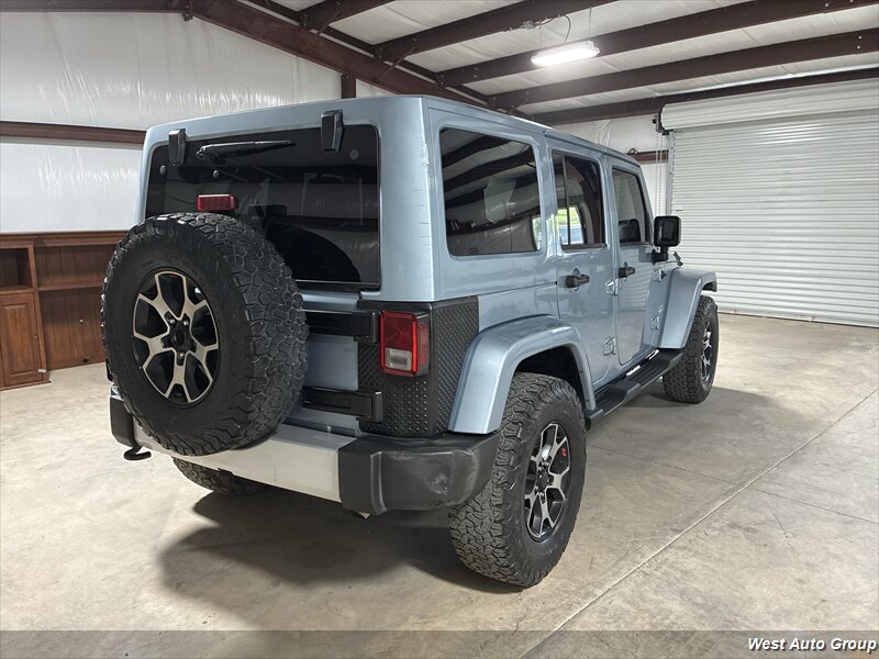 2012 Jeep Wrangler Unlimited Sahara - Photo 6