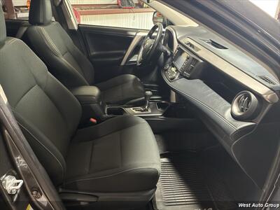 2018 Toyota RAV4 EV XLE - Photo 10 - Santa Fe, NM 87507