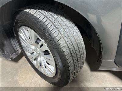 2014 Toyota Camry L   - Photo 11 - Santa Fe, NM 87507