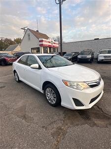 2013 Toyota Camry Hybrid HYBRID   - Photo 2 - Detroit, MI 48212