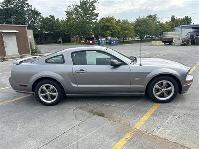 2006 Ford Mustang GT Deluxe   - Photo 2 - Winchester, VA 22601