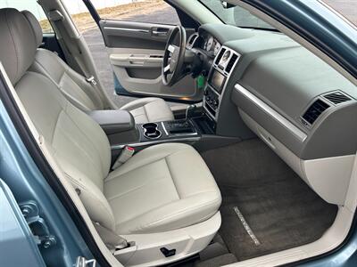 2009 Chrysler 300 Touring   - Photo 12 - Winchester, VA 22601