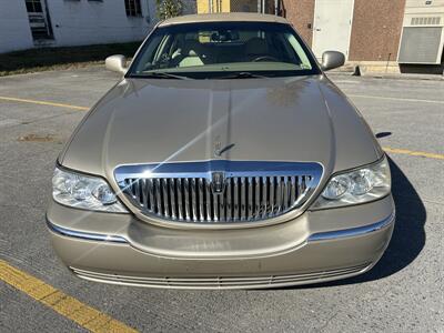 2006 Lincoln Town Car Signature Limited   - Photo 8 - Winchester, VA 22601