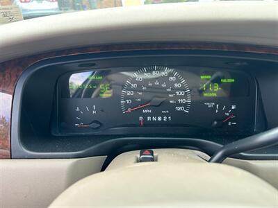 2002 Lincoln Town Car Executive   - Photo 16 - Winchester, VA 22601