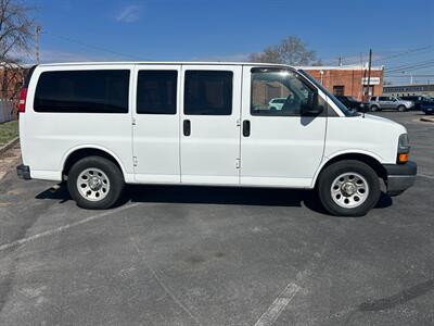2013 Chevrolet Express LT 1500   - Photo 2 - Winchester, VA 22601