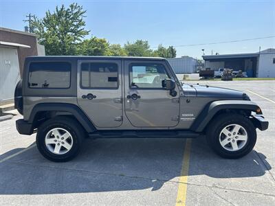 2016 Jeep Wrangler Unlimited Sport   - Photo 2 - Winchester, VA 22601