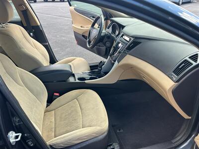 2012 Hyundai SONATA GLS   - Photo 12 - Winchester, VA 22601