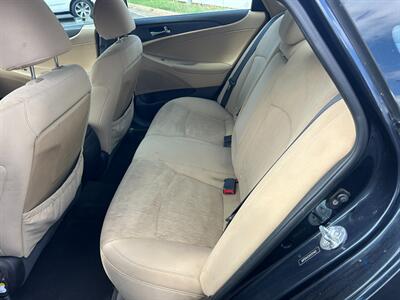 2012 Hyundai SONATA GLS   - Photo 10 - Winchester, VA 22601