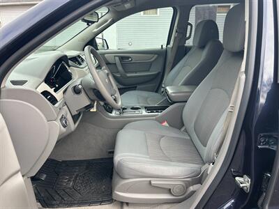2017 Chevrolet Traverse LS   - Photo 9 - Winchester, VA 22601