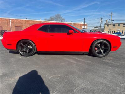 2009 Dodge Challenger R/T   - Photo 2 - Winchester, VA 22601