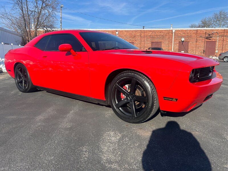 2009 Dodge Challenger R/T   - Photo 1 - Winchester, VA 22601