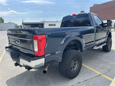 2019 Ford F-350 Super Duty XLT   - Photo 4 - Winchester, VA 22601