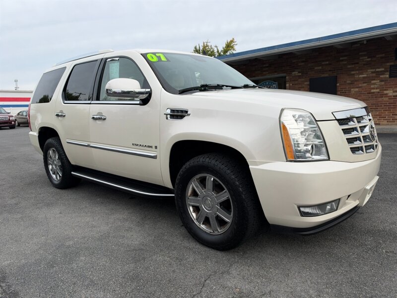 2007 Cadillac Escalade Base