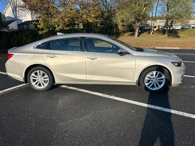 2016 Chevrolet Malibu LT - Photo 2 - Winchester, VA 22601